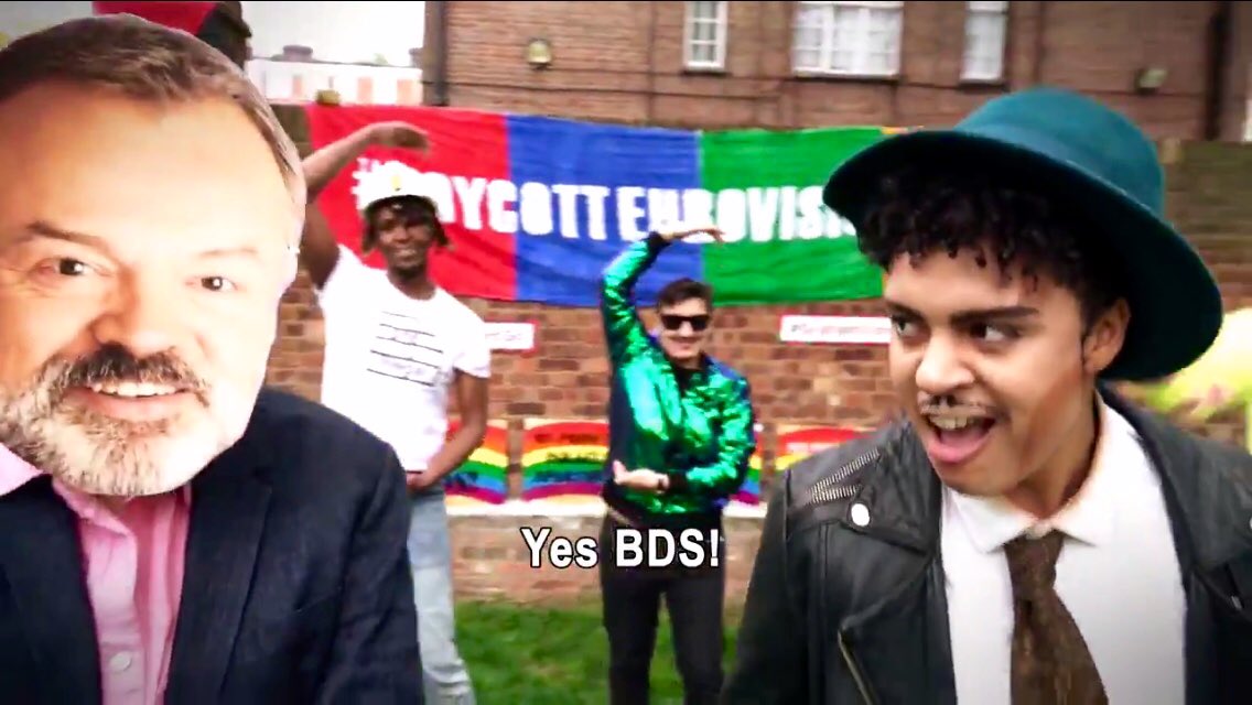 protestencil's tweet photo. “Stand up for Justice, say Yes BDS!” @grahnort ! #GrahamDontGo
Amazing work from @LondonPalestine https://t.co/hTNlfmwYgp https://t.co/xU2yp1SNnU