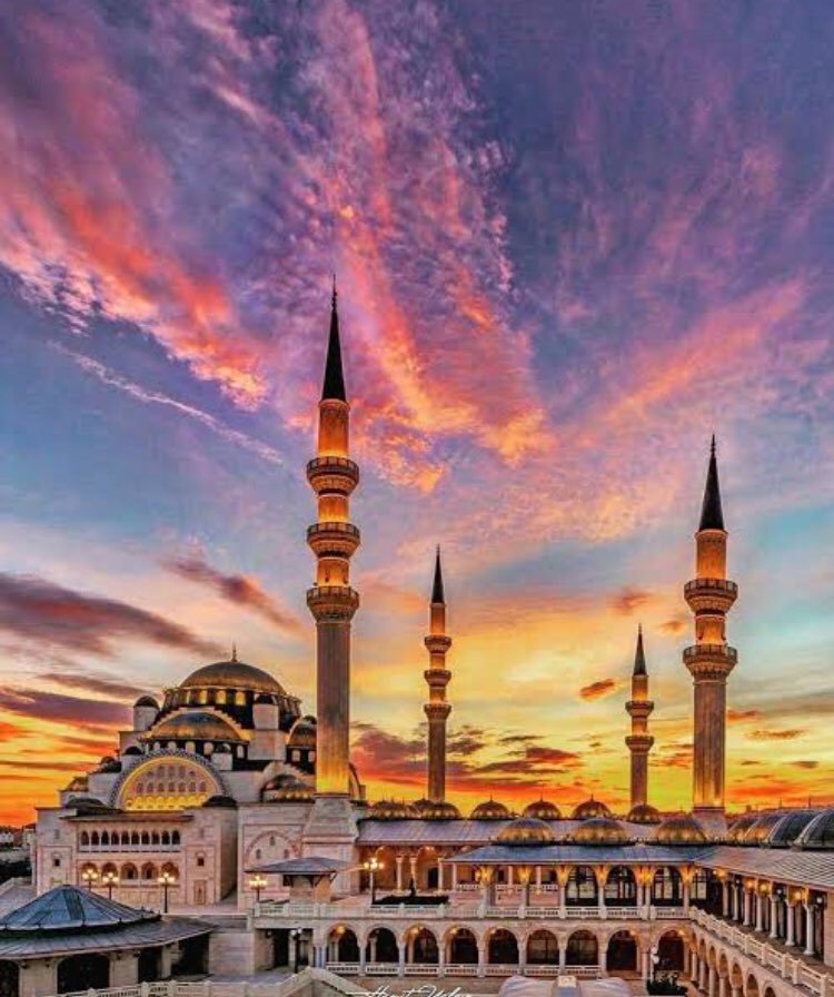 Kuzey Yıldızı Camii Ankara'mıza hayırlı olsun. Emeği geçenlerden Allah razı olsun...
<a href="/RTErdogan/">Recep Tayyip Erdoğan</a>