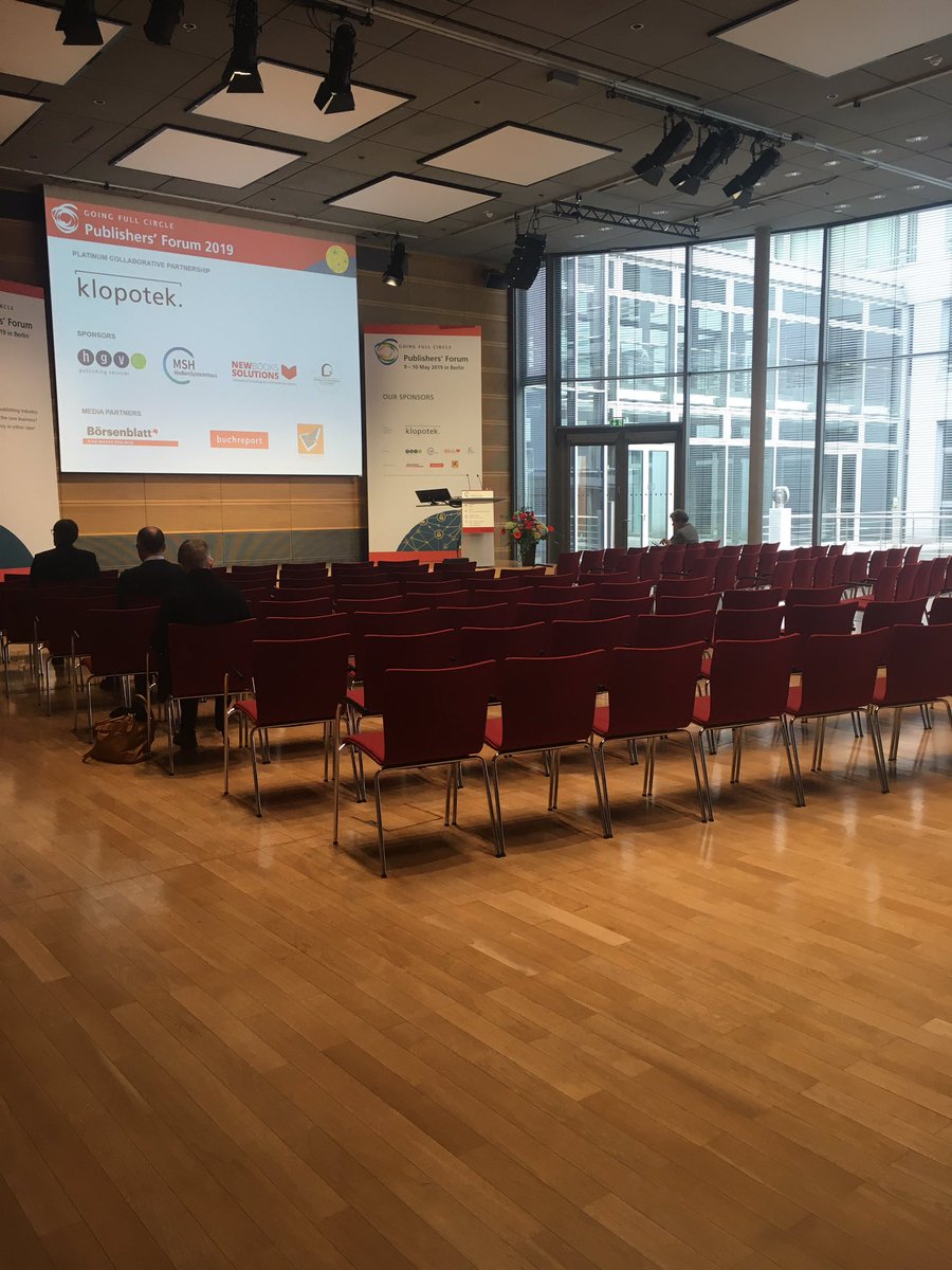 TischerLaura's tweet photo. Der 2. Tag des Publishers‘ Forum neigt sich für uns dem Ende! Es war eine tolle Chance einen Einblick in das Geschehen in der Branche zu erlangen! Vielen Dank! #pf19 #publisher #berlin https://t.co/otzAlO0Mg2