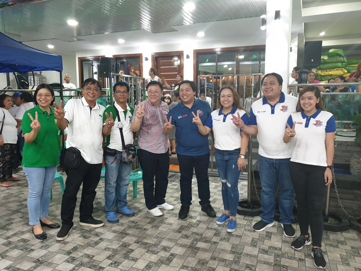 atty_juan's tweet photo. Maraming salamat po sa ating @CIBAC_PartyList 2nd Nominee Cong Ptr. Domeng Rivera and Cong Chona Cruz-Gonzales sa suporta sa Barangay Talipapa mula pa sa panahon ni
Sen. Joel Villanueva @senatorjoelv at kay Cong Sherwin Tugna @sherwin. Kaya lets bring back #33CIBAC! #VPositive https://t.co/iepfQr8DnD