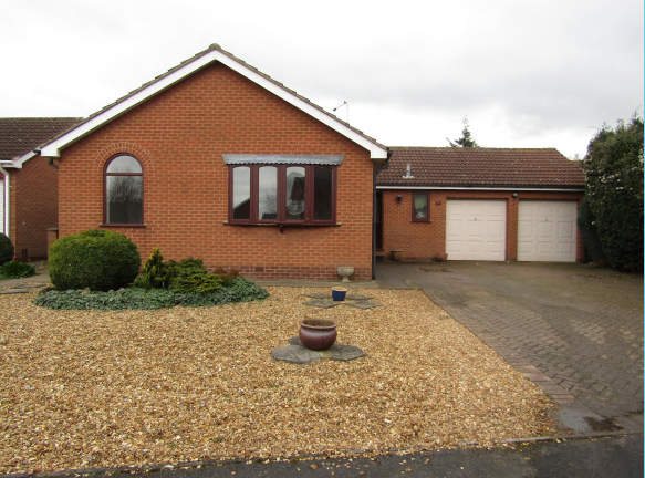 HuntersDN21's tweet photo. REDUCED...

🏠The Croft, Beckingham, Offers over - £200,000 🏠
A detached bungalow situated in the highly regarded village of Beckingham with excellent access to the amenities, being offered for sale with NO CHAIN.

📞 - Call us today to arrange a viewing - 01427 616118 https://t.co/zlT3pX4Eyi