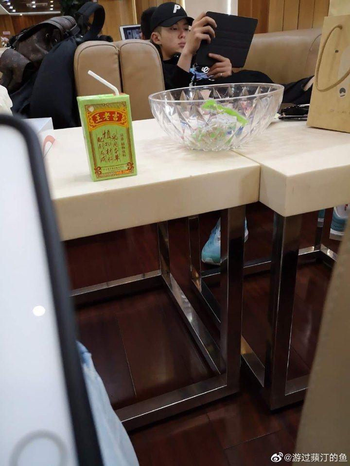 krexxieee's tweet image. MODE: If it's not a TABLET it's a CELLPHONE. 🤓#DECIPHERTHIS~ 

-BUSY IS WHD~ 😎 💜.

#DyShen #DiYue #DylanWang