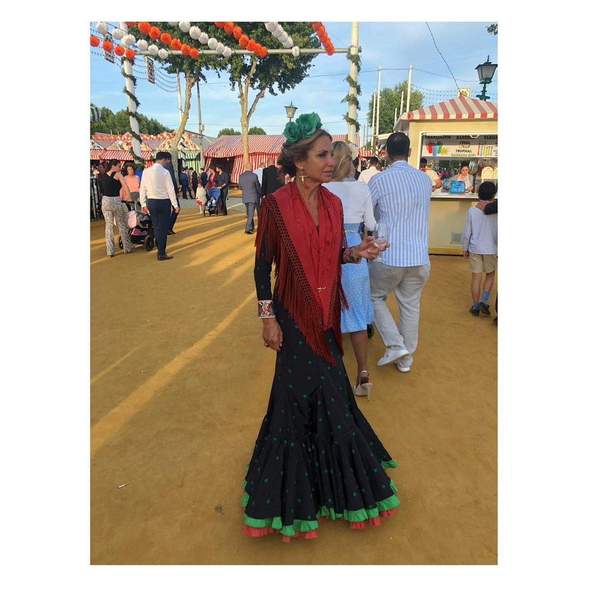 Más flamenkas divinas por el Real sevillano 😍

#Flamenka #Renacer #lunares