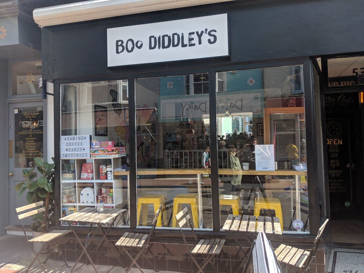 BDiddleys's tweet image. Stunning day, prime time to kick back and relax with coffee, cake, and people watching from our new window space 👏 #Brighton #RetroGaming