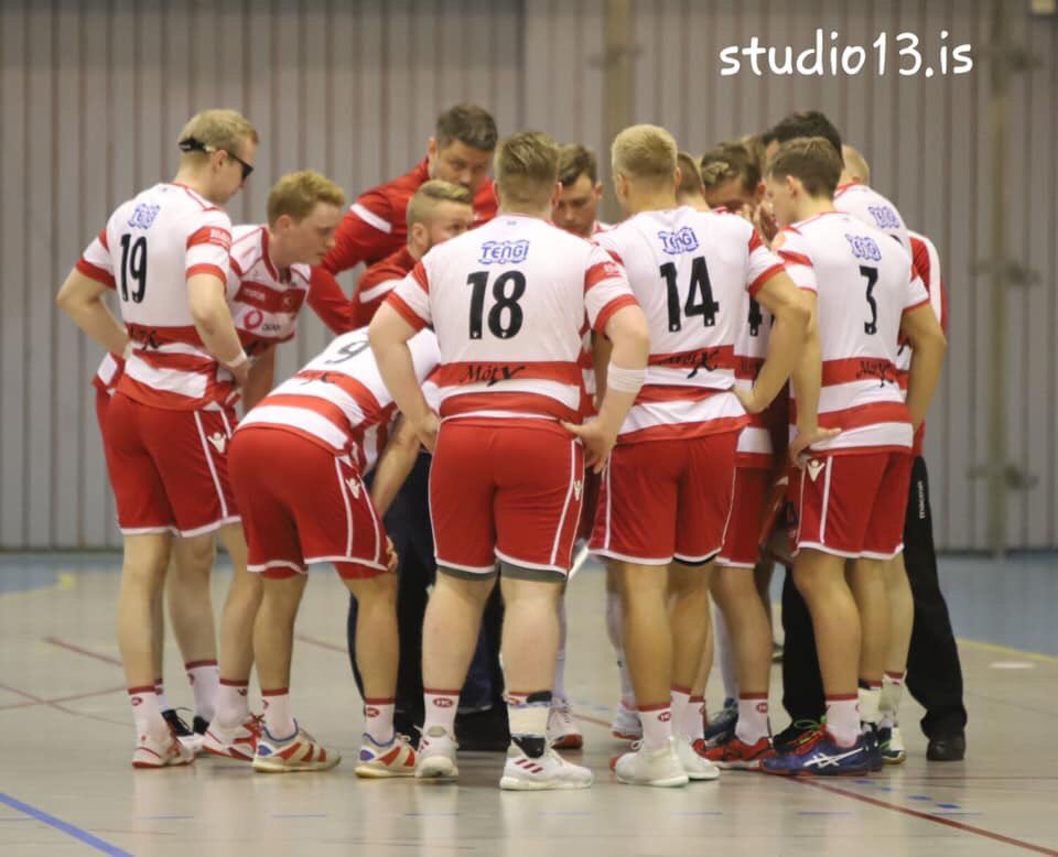 Oddaleikur ALERT! 
Víkingur - HK verður á Facebook Live kl 18:00 Tune In verð með vélbyssuna á lofti #handbolti