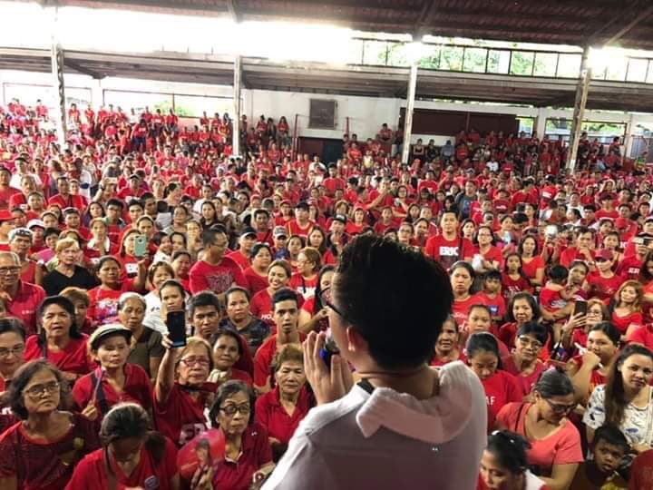 VCRedPaMore's tweet photo. Going back to his roots! Cong. ERIC Martinez in Marulas! Sa Mayo 13, muling iboto bilang Congressman ng District 2, β«οΈ # 2 sa balota MARTINEZ, ERIC
#CongEricNeverStops #TayoNaValenzuela #RedPaMore β€οΈβπ» https://t.co/Zk9zOK85Mk