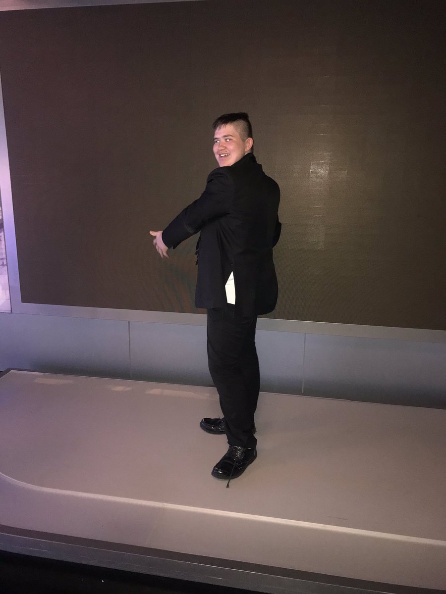 LHAPress's tweet photo. Cameron in front of the green screen that @SeanBattySTV uses! A weatherman in the making 🌤⛈❄️ #presspass #LHREVELWEEK https://t.co/UdEzqtQ2KY
