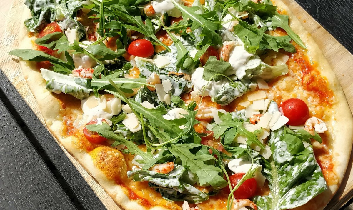 pilviorpana's tweet photo. #Naantali'n parasta #pizza'a saa taas 18.5. klo 14 alkaen. 🍕👌🏻@KultarResort #kultarantaresort #naantali #kultarantaheinekenhouse #visitnaantali @visitnaantali @VisitTurku https://t.co/kZis99LrTv