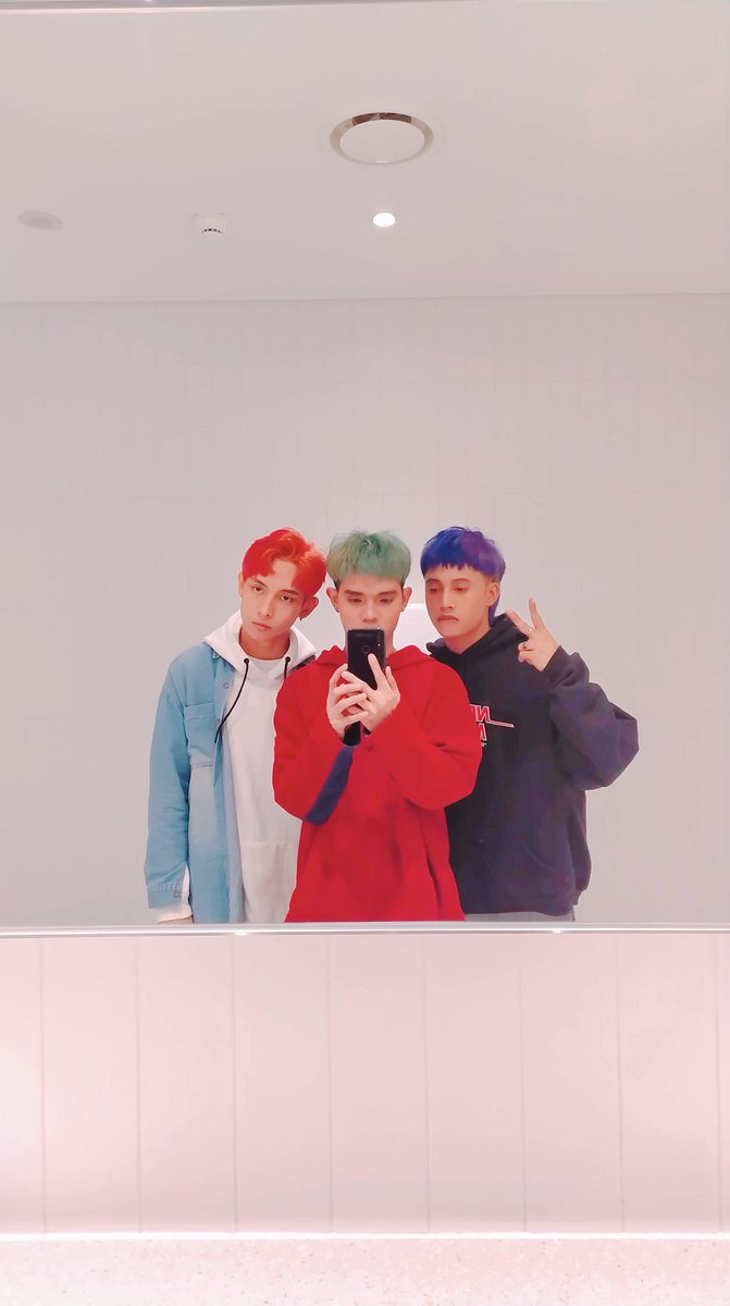 Stop light, power rangers or infinity stone? 🧐

#SB19 #SB19_JUSTIN #SB19_KEN #SB19_SEJUN #infinitystone