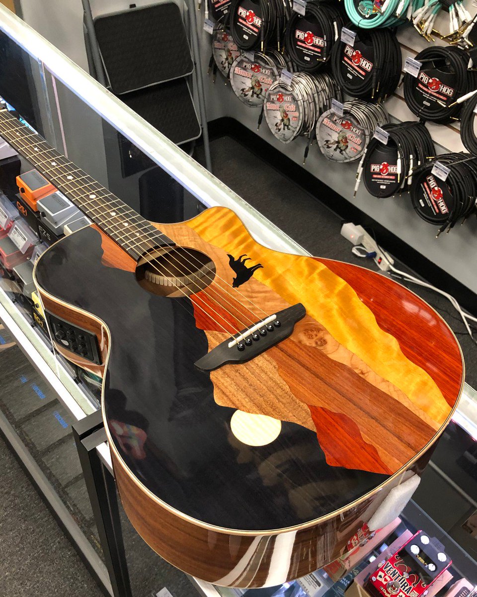 TotalMuse's tweet photo. Check this beautiful @lunaguitars Vista Series Wolf Grand Auditorium Acoustic-Electric Guitar. Skillfully crafted top, made from attractive tone-woods that bring its unique panoramic image to life.
#totalmusicsource #swflorida #SWFL #swflmusic #Lunatribe #flattopfriday https://t.co/wlsqKr9xJt