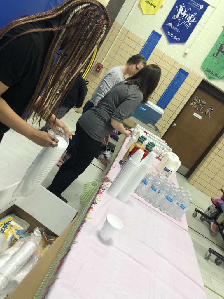 MorrishPto's tweet photo. Muffins with Mom 2019! 🌸 #WeLoveOurMorrishMoms @MorrishDragons https://t.co/MEGL0WF64g