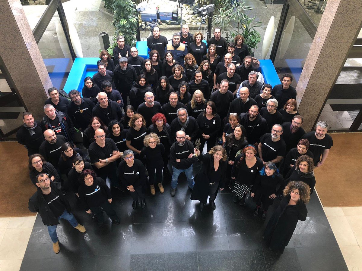 O tempo de desconexión local na Radio Galega é de 30 minutos á semana e na Televisión de Galicia son 35, pero chegou a ocupar 148 minutos semanais. A información de proximidade é servizo público. A redacción de San Marcos co #PremioCouso #DefendeOLocal #VenresNegro51CRTVG