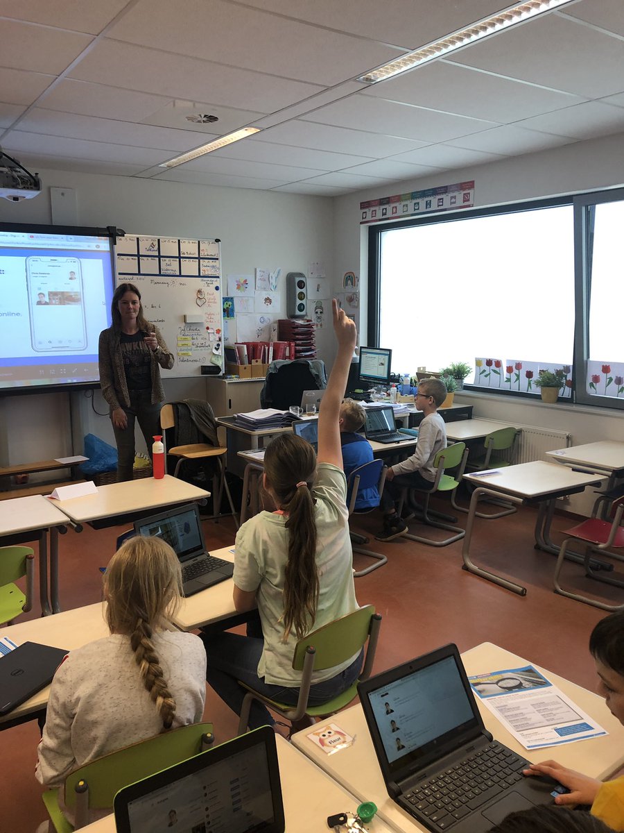 Dat je gaat lesgeven op de school van je dochter tijdens talentmoment. Met deze super gave digidoener: lessonup.com/app/embed/Gjyv… En dat dochterlief dan zegt: nou doei ik ga korfballen, dat doen 2 vriendjes ook. Ff verwerken 😅😭 #prettigweekend