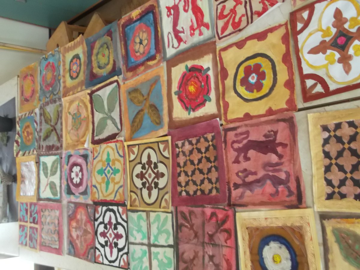 FrickerMs's tweet photo. Getting ready for our Tudor play- making tiles for our set design.
🧝‍♀️🎭🎨 https://t.co/jcA95Re7y0