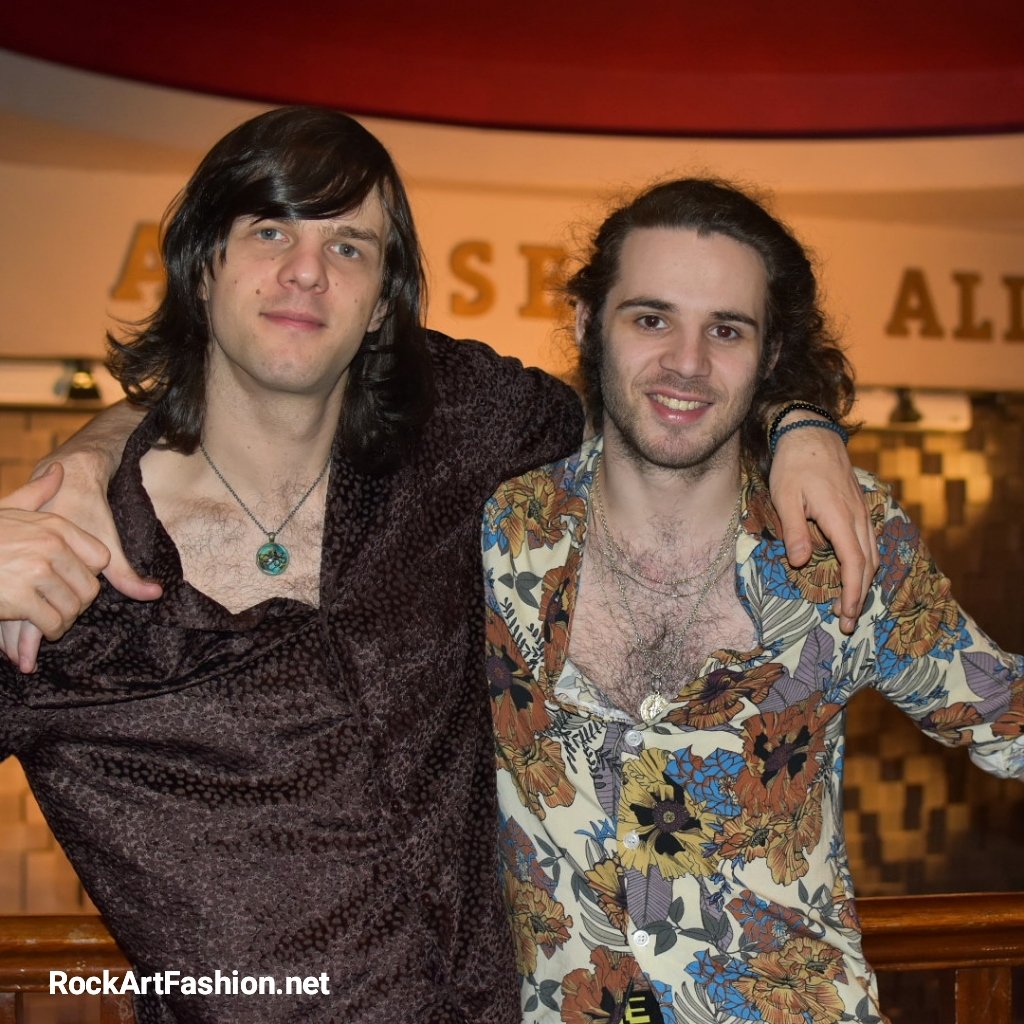 RockArtFashion's tweet photo. Explosive rock anthems, psychedelic catchy melodies, discover @allusinlove and come to see them in Paris. Find out more in the interview below! #livefromleeds #paris #newmusic @REPLICAPROMO
@garnier_olivier
https://t.co/zwuni02pch https://t.co/hLc5kmrz9c