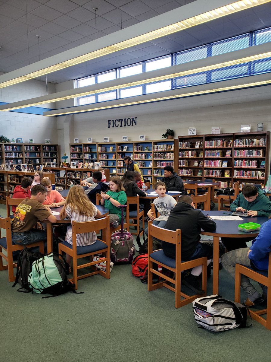 dcpsBourlier's tweet image. When it&apos;s time for review @dcpsbooe and I enlist help from Mrs. B and the #dmslib and do a scavenger hunt!!