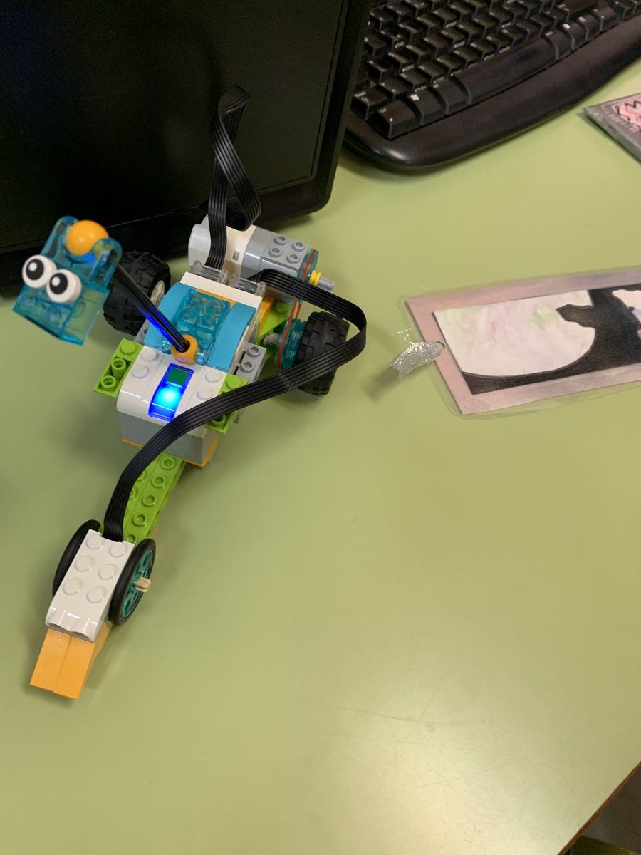 CEIPGonzalodeBerceo tweet media