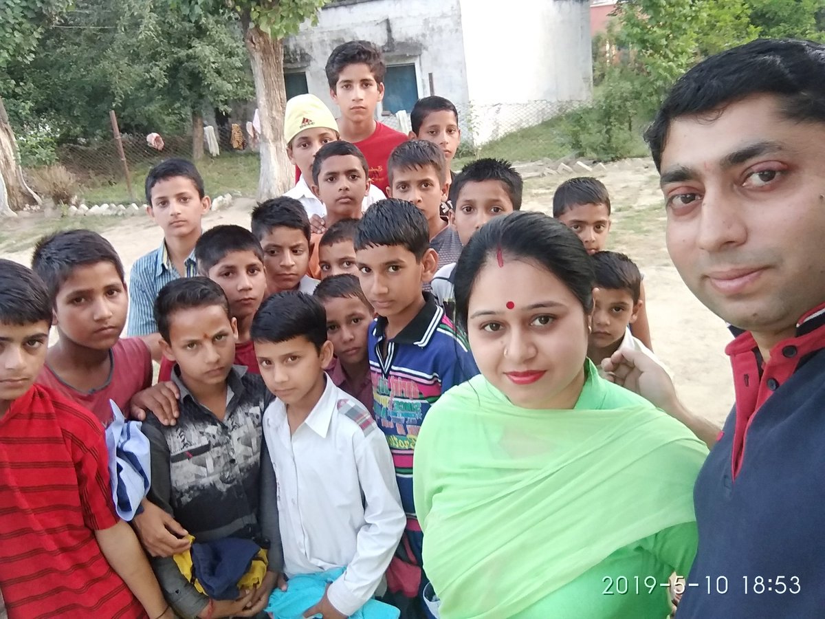 atu_guta's tweet photo. I feel pleasant to celebrate my marriage anniversary with these orphan kids of bal ashram.Some eatable &amp; cotton clothes for them https://t.co/UlucX63Zsq