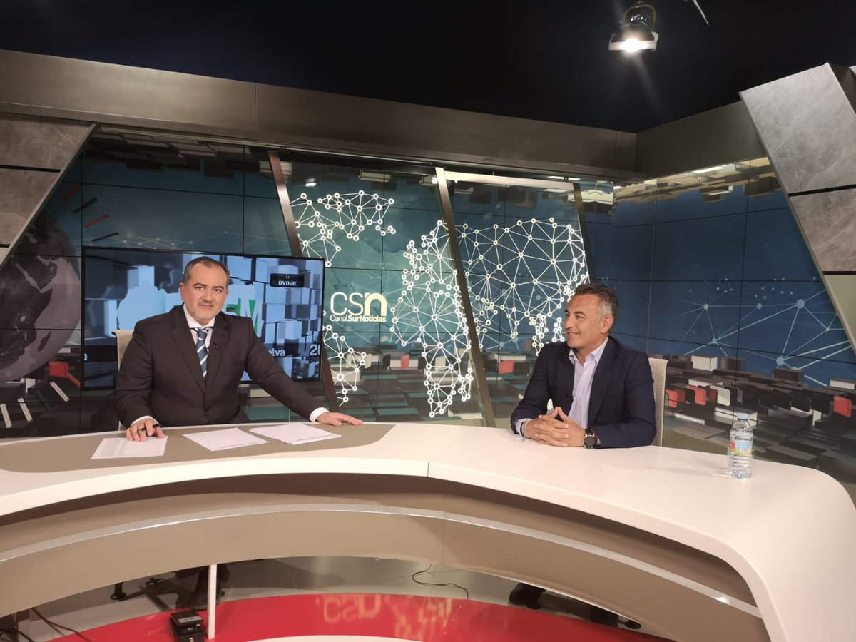 psoedehuelva's tweet photo. @OrtaJenaro :"En materia de deportes seguimos en la misma línea para atraer la práctica deportiva en Isla Cristina. Y queremos llevar a cabo el proyecto de un Centro deportivo de alto nivel" 
#SiempreHaciaDelante #IslaCristina #Huelva #VotaPSOE ⏩❤️🌹 https://t.co/3SZRhnaXqg