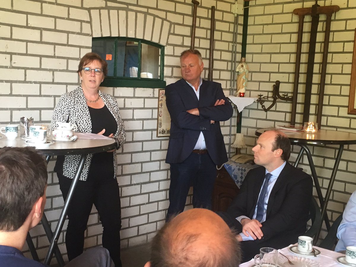 RaadHadM's tweet photo. Wijkcomité’s en centrummanagement presenteren zich aan #raadhadm. #kennismakingsbezoek #horst. https://t.co/p4R67ZaQjz