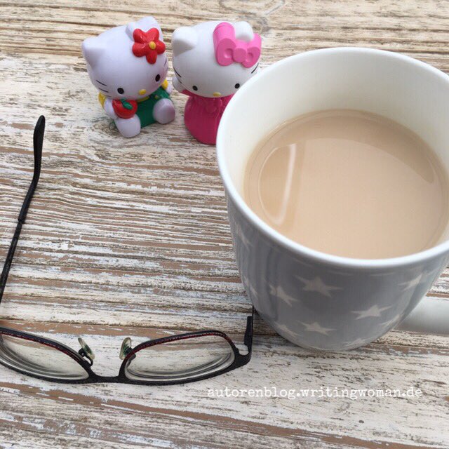 writingwoman's tweet photo. #MissKleinkind hat mich gerade zu einer #Teepause im Wintergarten verdonnert.
Ich wäre aber eh fast vor dem Manuskript eingeschlafen - da kommt ein bisschen #Koffein gerade recht.
#Autorenleben #Autorenhörnchen 🐿 https://t.co/p3Tx62Pn4t