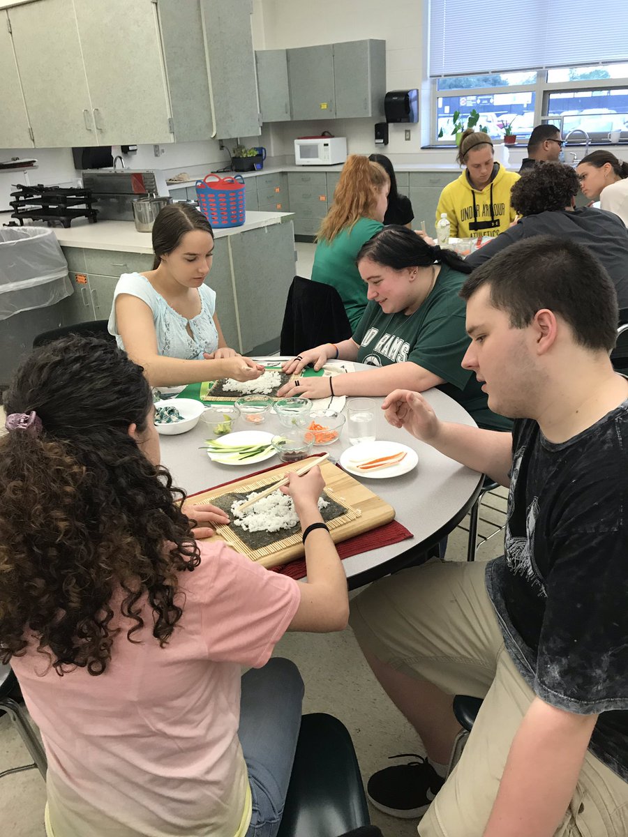 CDramsFCS's tweet photo. One of the best days of the year in F&N! #sushiday #sayyestofcs #fcs365 #globalcusine #cdramspride https://t.co/IhPJ6zsc62