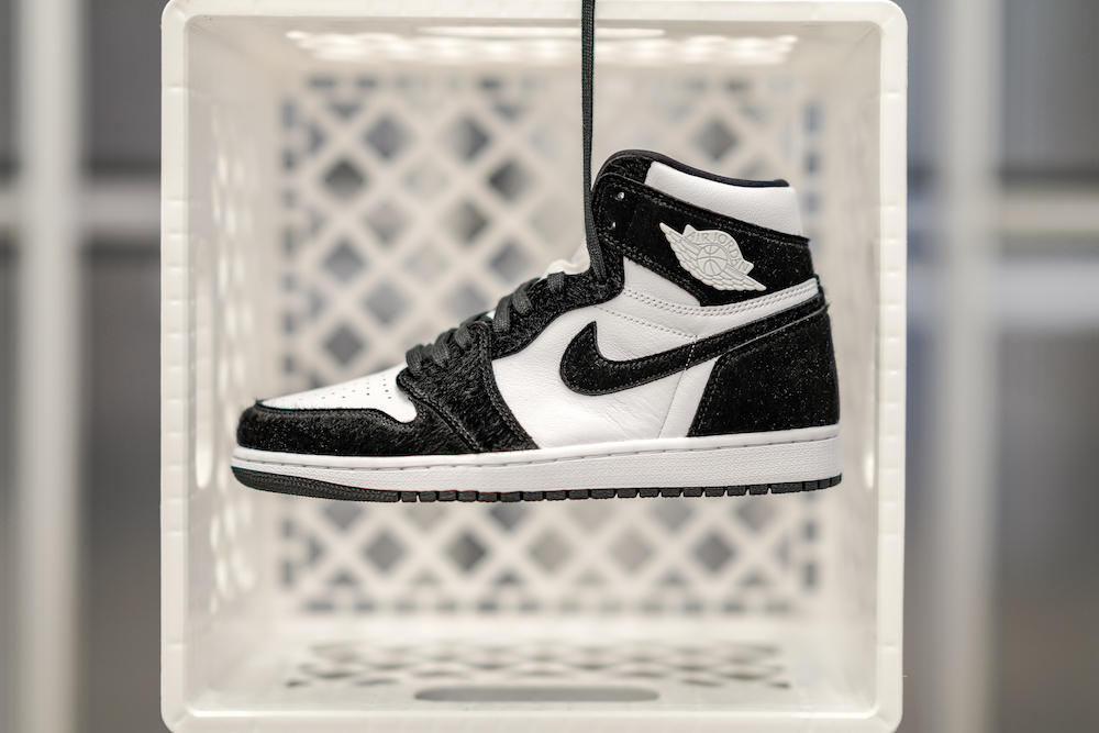 retro 1 finish line