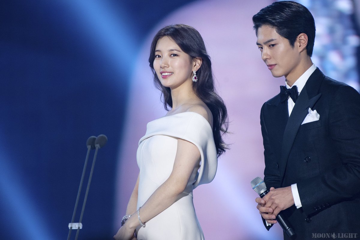 MoonLight_iu's tweet photo. [190501] 백상 예술대상 수지(@Suzy)직찍 by 달빛마차
https://t.co/gmZdksWYlE https://t.co/HPwhFN2WzD