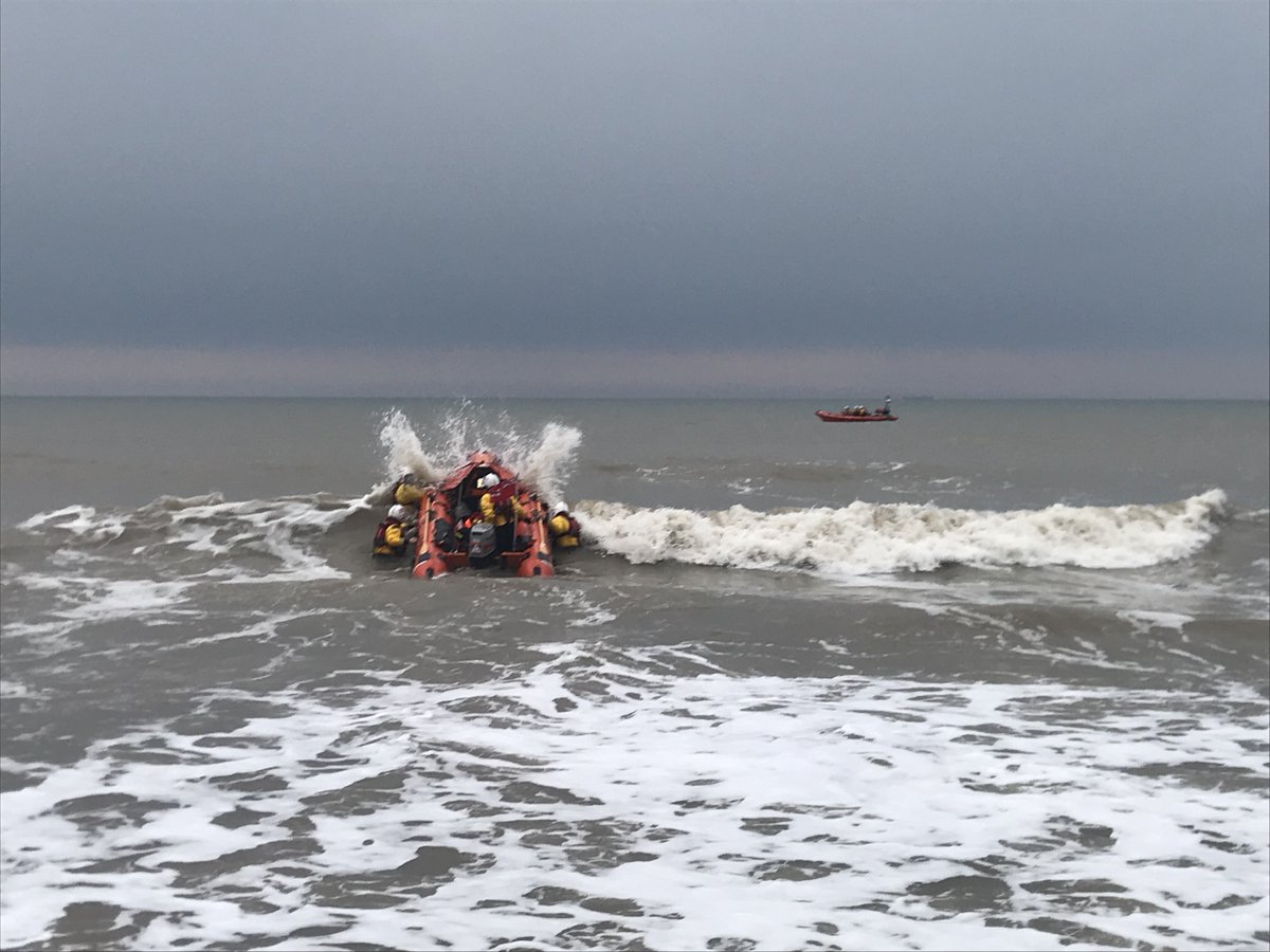 Tuesday night we conducted a joint search and rescue training exercise with Bacton Coastguard  at Happisburgh