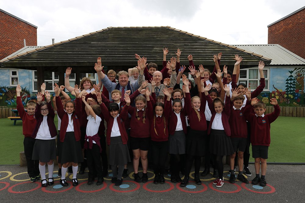 The most recent CEO blog has just been posted on our Trust website. Stuart discusses the trips, publications, awareness days and much more! Take a read of his post here at: tsatrust.org.uk/2019/05/ceo-bl…
#tsat #edutwitter #CEOBlog