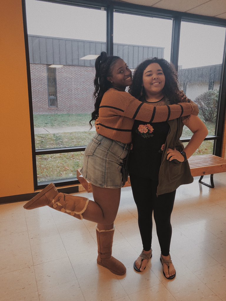 caufrican's tweet photo. #fznSeniorSlideshow19 https://t.co/oFLGakHCr9