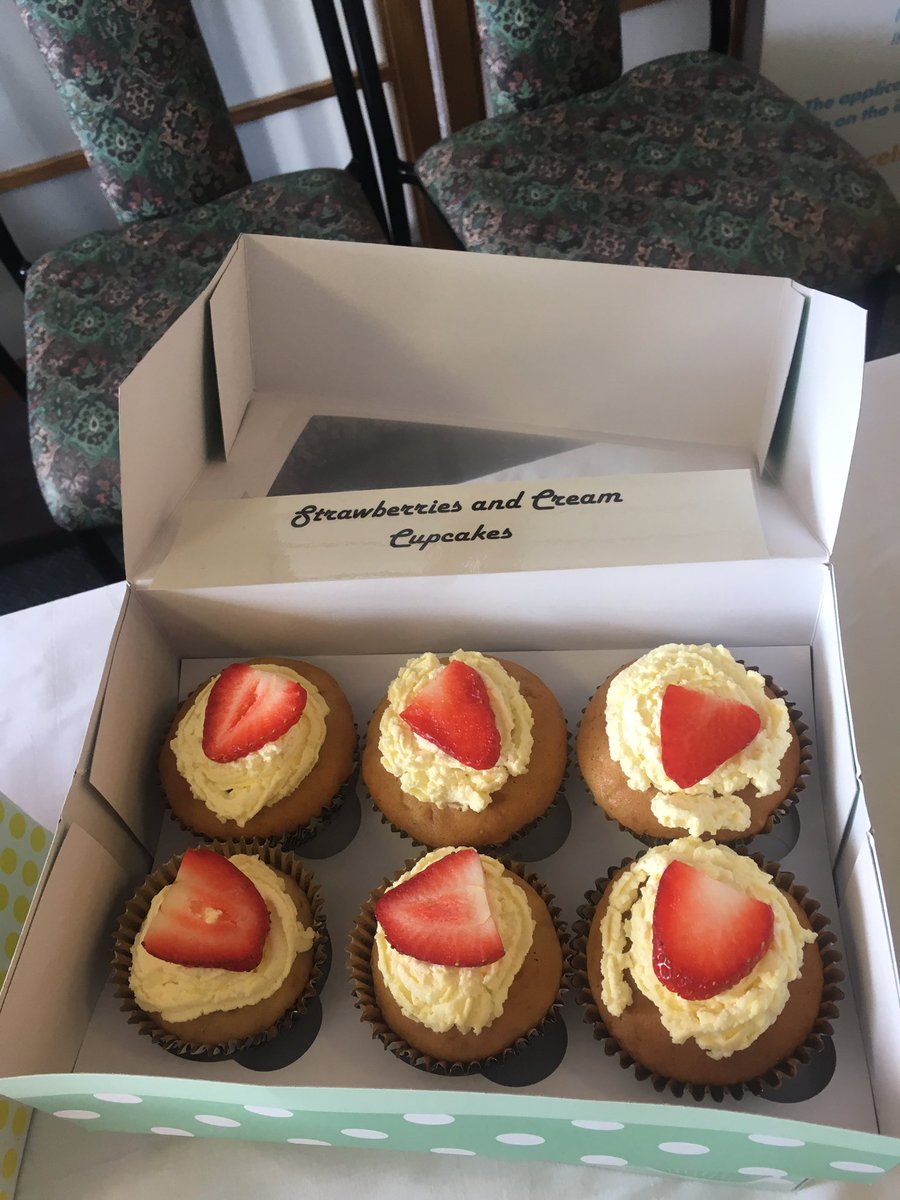 B8sdebrah's tweet photo. Great turn out showing baking talent @Ward6GDH @2Grantham @ward1gdh @ULHT_News https://t.co/XOtcVygr4S