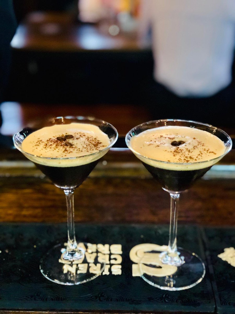 DraftHouseCS's tweet image. Where better to get your Fri-yay vibes than right here at Draft House Queen Charlotte! We’ve got 2 for 1 cocktails between 4 and 8pm, including these delicious espresso martinis. Start your weekend here! 🥳
•
•
•
•
#cocktails #friday #friyay #weekendvibes #espressomartini