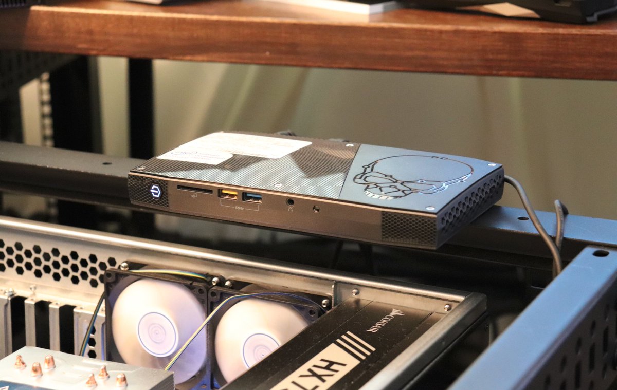 phoronix's tweet image. Benchmarking The Current @IntelGraphics #OpenCL @openclapi  #NEO Driver Compute Performance On @Ubuntu 19.04 vs. Beignet phoronix.com/scan.php?page=…