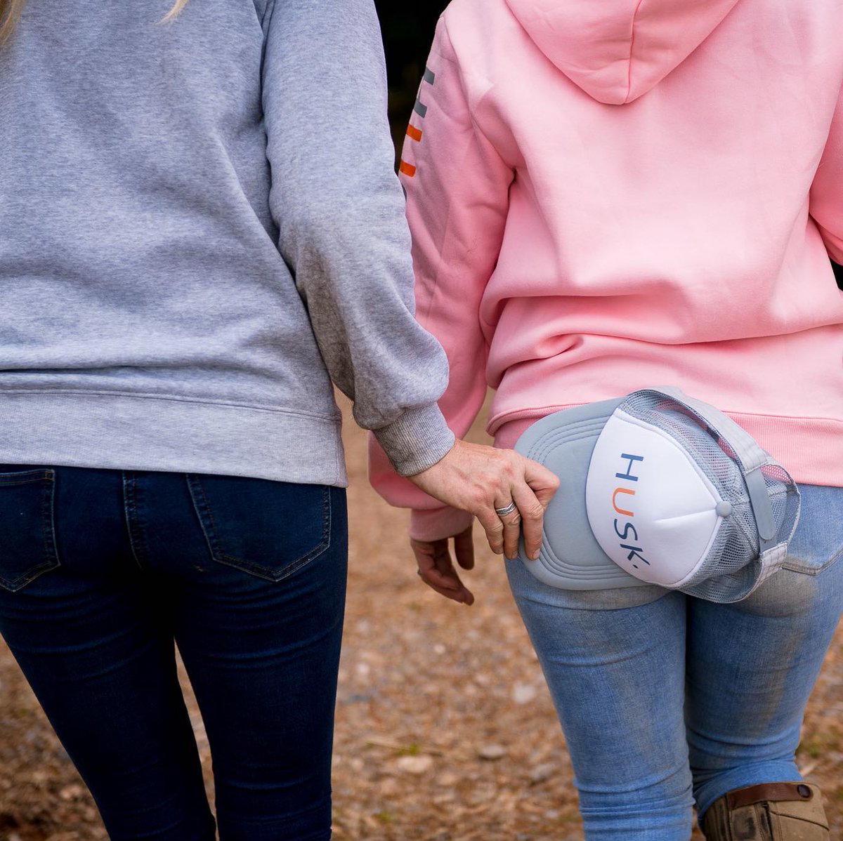 HUSK Mesh Trucker Caps now available!! Available in grey or pink! Perfect to match with our HUSK Hoodies!
.
Liberate performance (and hide the hat hair!!)
.
👉thehusk.co.uk/products/husk-… 👈
.
#husk #husktechnology #rootd #horserider #riding #eventing #eventer #horse #equestrian #polo