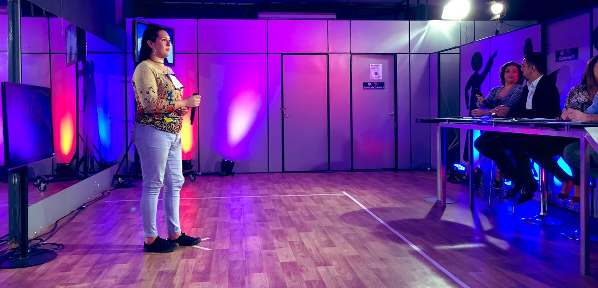 laeupy's tweet photo. La primera, llegó ayer a las 23hs al canal para formar fila, desde Yaguarón @BailaConmigoPy @Telefuturo #casting2019 #Baila2019 https://t.co/26t3EmIXgx