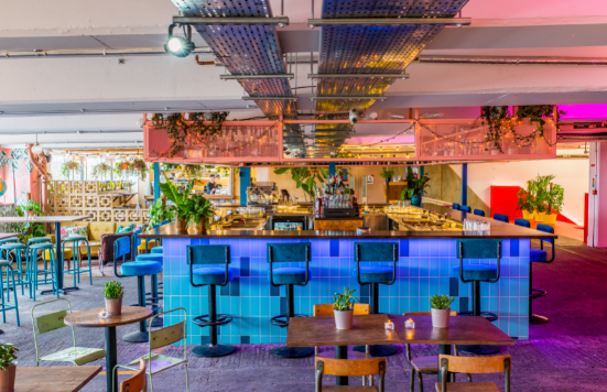 DesignMyNight's tweet photo. #DMNOffer: wanna drink £5 cocktails at the most Instagrammable venue in South London? Obviously. To catch this unmissable deal at @nearandfarbar, just head down on any weekday between 5pm to 7pm, and book a table through the link 👉 https://t.co/gqyPKzxOXQ https://t.co/CMVSH4t7xc