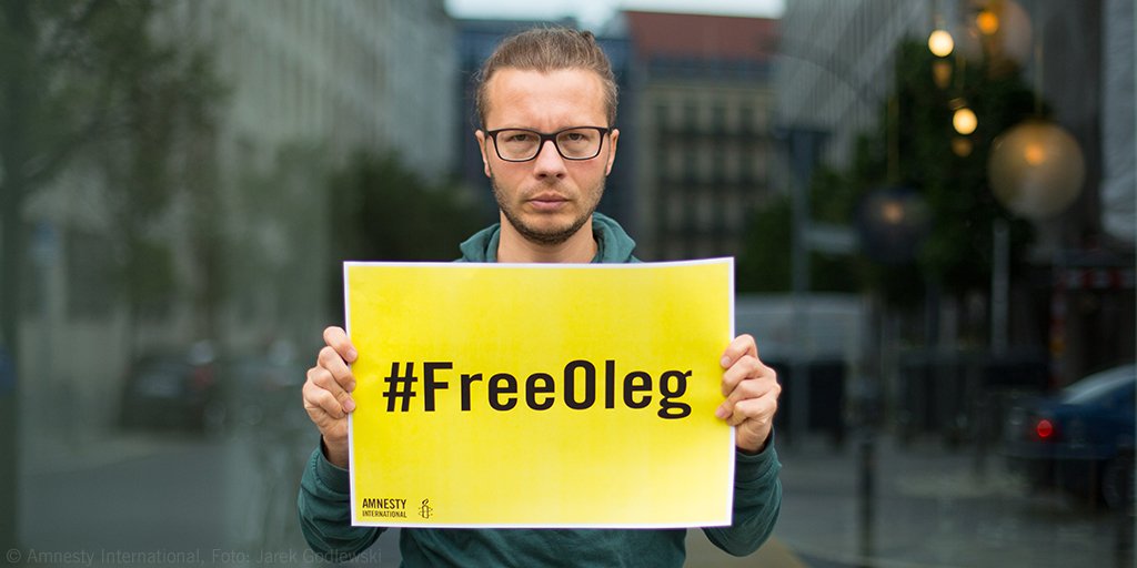 amnesty_de's tweet image. Der ukrainische Filmemacher Oleg Sentsov ist heute bereits seit 5 Jahren in russischer Haft. 

Wir fordern: Freiheit für Oleg!

#FreeOlegSentsov #OlegSentsov #FreeOleg