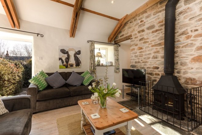 RookeCottages's tweet photo. Our May newsletter is now winging it's way to inboxes everywhere! We have some last minute availability for May, check our website for details :) This could be your next home from home! https://t.co/1aLZacE0tN https://t.co/OJ4ZHuwXOA