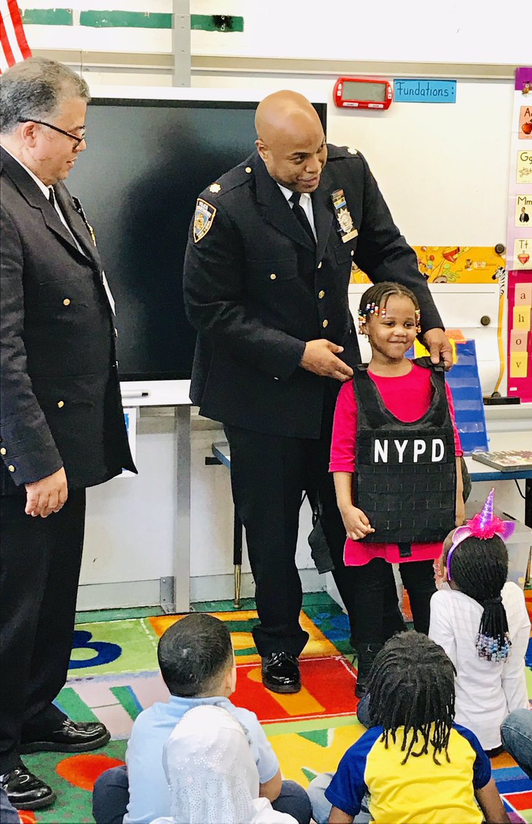 NYPDSchools tweet picture