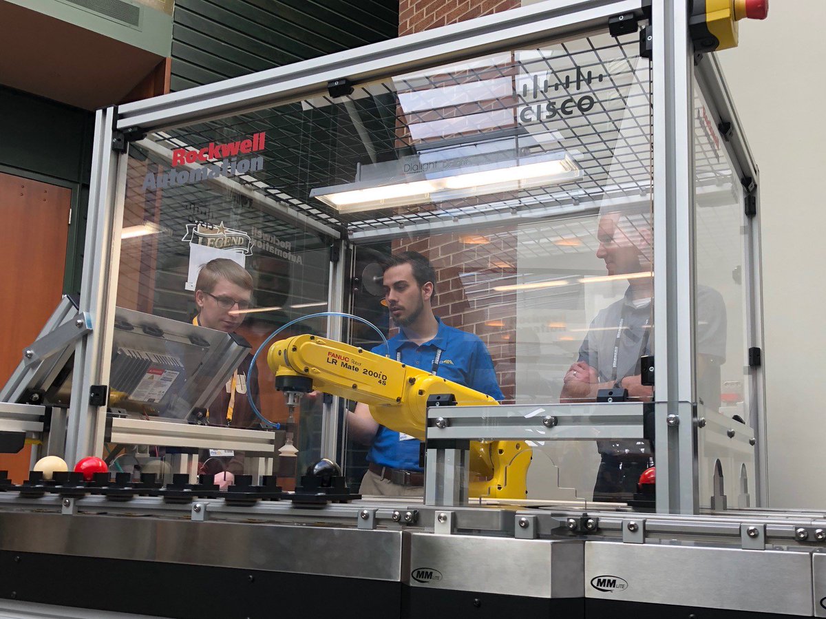 WernerElecWI's tweet image. Day 2 is underway! 

A lot of great new products &amp;amp; technologies on display here at #Pro4M