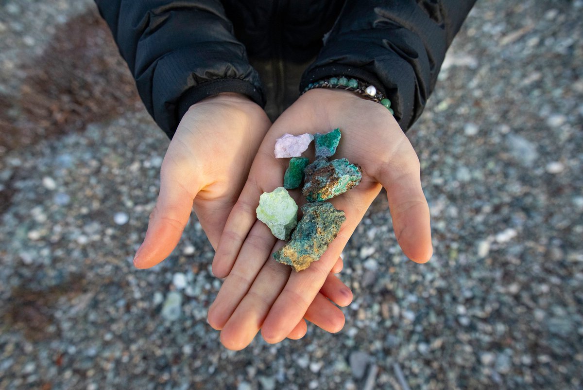 YukonMiners's tweet photo. On Wednesday night 70 people participated in the #YukonMiningWeek Copper Belt Field Tour! A great time was had by all during this awesome educational event! #Yukon #Mining #YukonMiningWeek https://t.co/GFT7ZtNm67