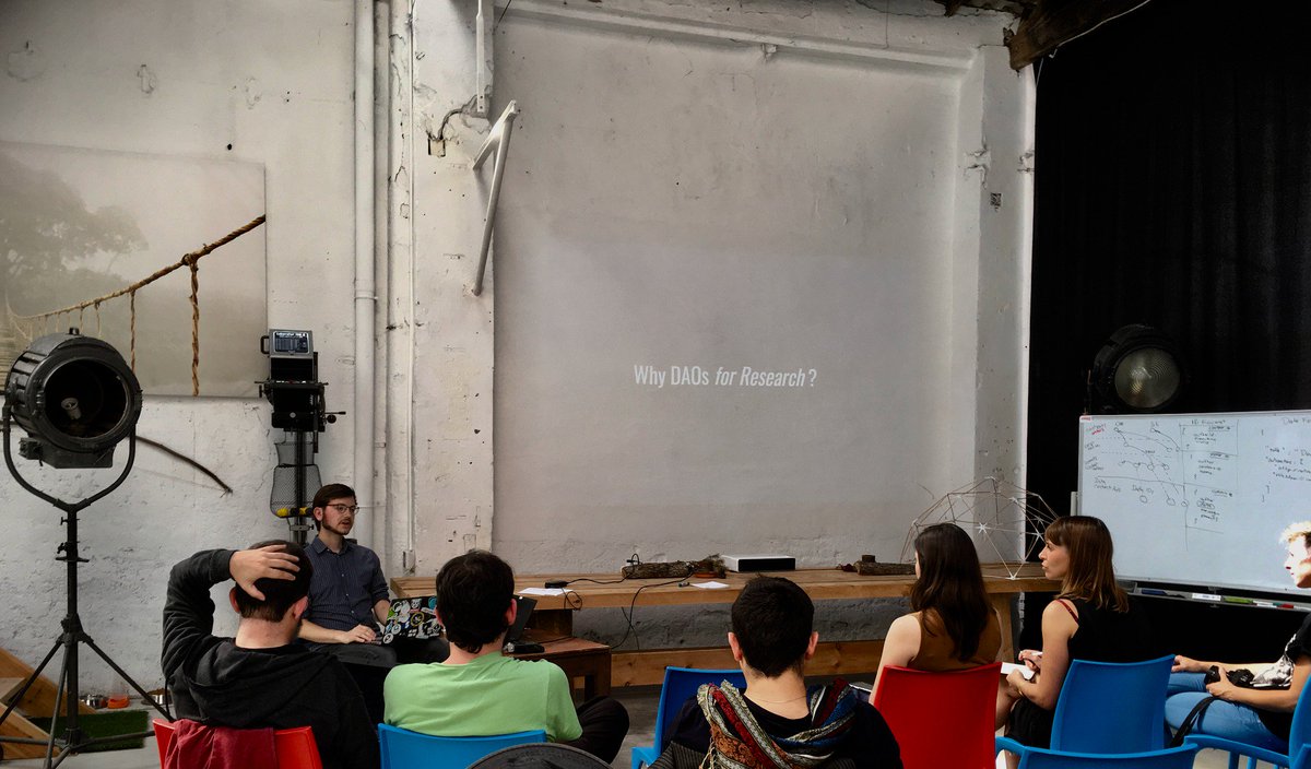 Why #DAOsforResearch?  <a href="/theobtl/">Theo</a>  from @DAOincubator suggests to transition from "Self-sustaining silos of knowledge to a dynamic and collaborative research environment." Now speaking at @AkashaBarcelona <a href="/AkashaProject/">AKASHA 🚀 Now Found at @AKASHAworld 🚀</a>