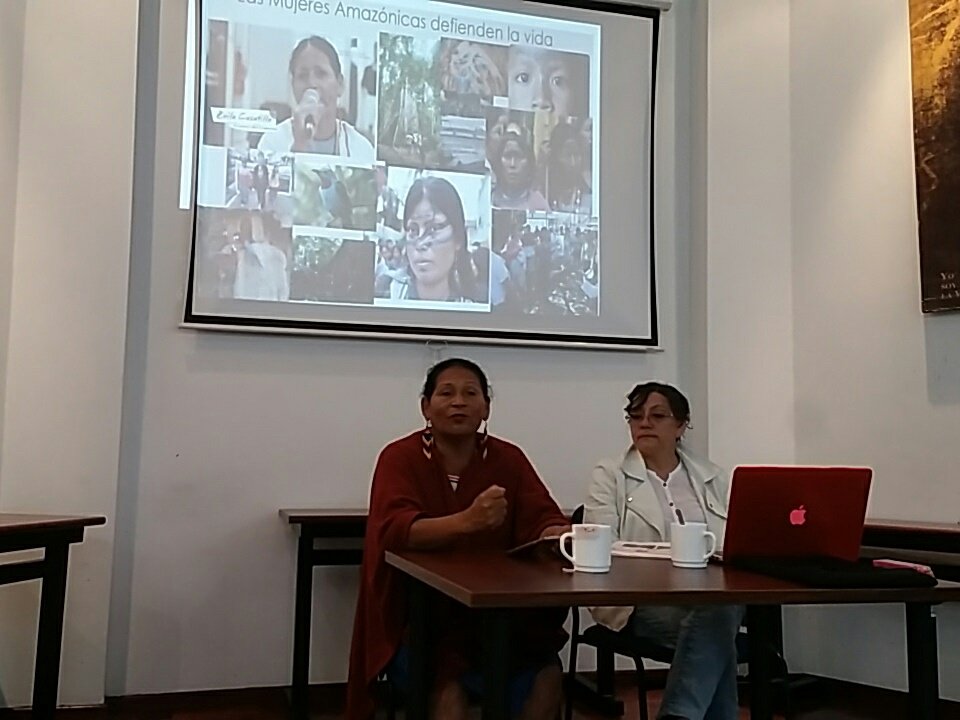 santiuio's tweet photo. Testimonio de la Sra Zoila Castillo kichwa de #Pastaza lideresa comunitaria sobre la explotación en su territorio. La Dolorosa encarna el dolor de las mujeres amazonicas #Pastoralaniversitaria  Presinodo #Panamazonia @PUCE_Ecuador @JesuitasEcuador @SomosJesuitas  @ausjal https://t.co/SnOwlGtEIf