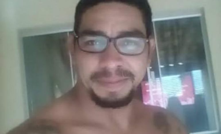 grandeoridio's tweet photo. Pessoal,esse monstro invadiu a casa da minha vó e espancou ela e minha prima ,esta foragido por favot retweten o máximo que conseguir pra acharmos ele o quanto antes https://t.co/U5nC7d4nKY
