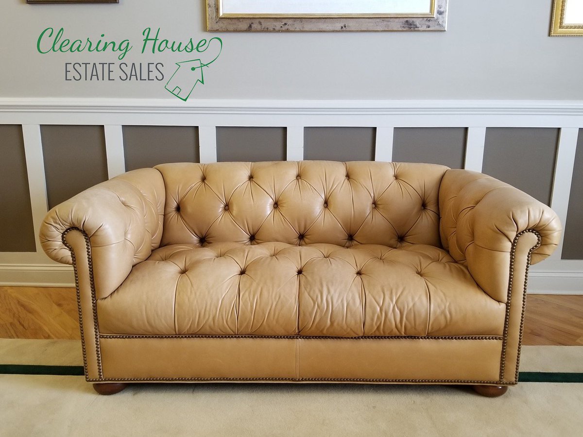 CHESAuctions's tweet photo. Our upcoming #auctions this weekend have great items, including #antique furniture and home decor! Visit https://t.co/637d5aEk38 before these sales close! #onlineauction #vintage #ctantiques #connecitcut https://t.co/rY3FuoHpN2