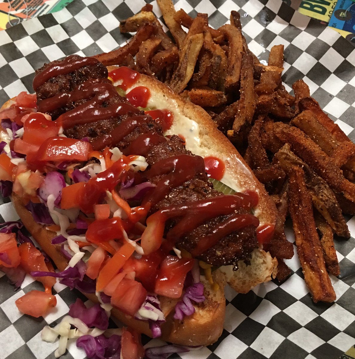 ✨🌭✨ Tried the Louisiana hot link 🌶 at <a href="/souleyvegan/">TAMEARRA DYSON'S SOULEY VEGAN</a> the other night. Might be the new favorite. Not pictured, the nachos I ate, too 🤫. What’s your go-to order at Souley Vegan? This is a judgement free zone.
#TimelessCoffee #SouleyVegan #Vegan #PrayForMeBurgerIsNext