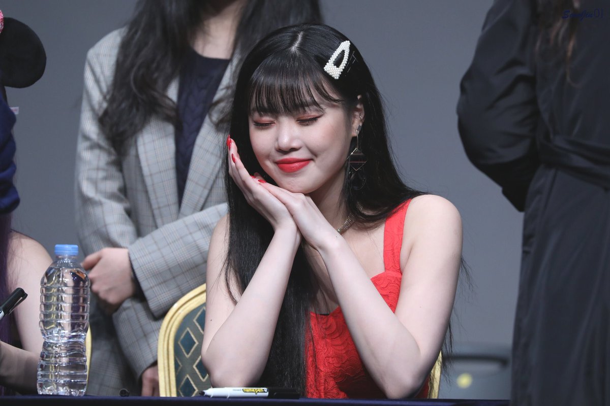 190317 — © SoooJin이
[ #여자아이들 ₊ #수진 #SOOJIN ]