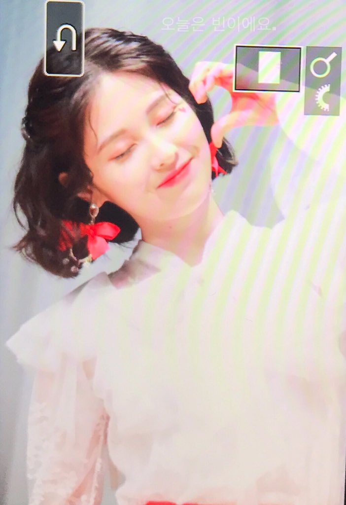 bincos0713's tweet photo. 190510 상암 팬싸 예빈 프리뷰

백예빈😭😭😭😭😭

#DIA #다이아 #백예빈 #예빈 #Yebin @dia_official #우와 #WOOWA https://t.co/Q1IL1P27Xm