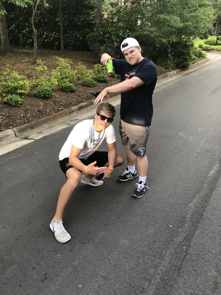 EratPet's tweet photo. Are you even surprised? Colton Hurley completely obliterates Willie Taylor with a smooth 360 shot. This kid can play ! #BendTheKnee @GhNerf https://t.co/vbf73dYPfX